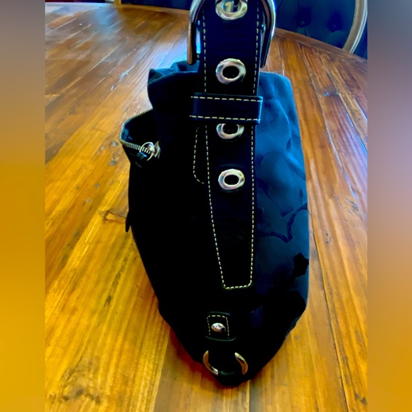 Authentic solid black signature pattern Coach hobo purse - Picture 3 of 8